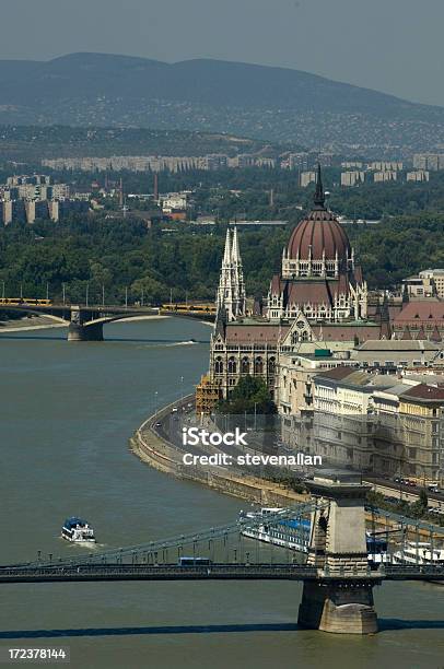 Photo libre de droit de Pont De Budapest banque d'images et plus d'images libres de droit de Architecture - Architecture, Bateau de voyageurs, Bateau à vapeur