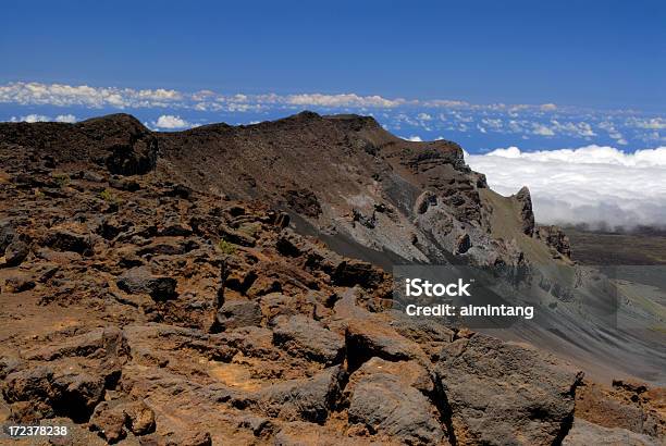 Rocks En Parque Nacional Haleakala Foto de stock y más banco de imágenes de Aire libre - Aire libre, Badlands, Cielo