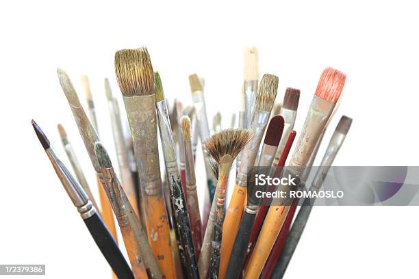늙음 Paintbrushes 흰색 바탕에 그림자와 개체 그룹에 대한 스톡 사진 및 기타 이미지 - 개체 그룹, 높은 키, 대규모 개체 그룹