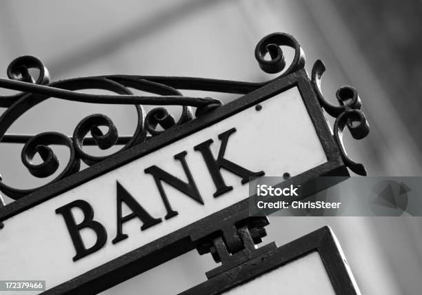 Bank - Fotografie stock e altre immagini di Affari - Affari, Attività bancaria, Attività commerciale