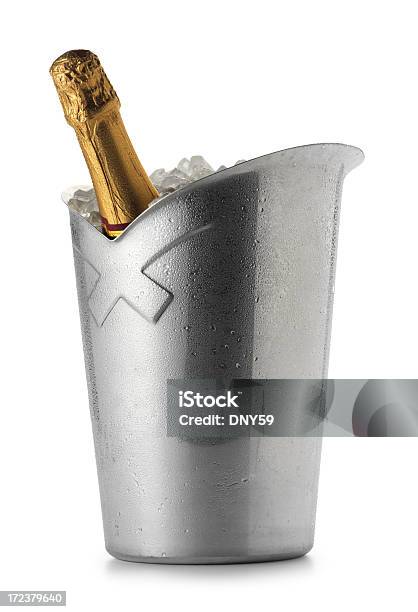 Champagner On Ice Stockfoto und mehr Bilder von Eiskübel - Eiskübel, Schaumwein, Eimer
