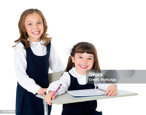 Schule Mädchen Stockfoto und mehr Bilder von 10-11 Jahre - 10-11 Jahre, 6-7 Jahre, Beginn des Schuljahres