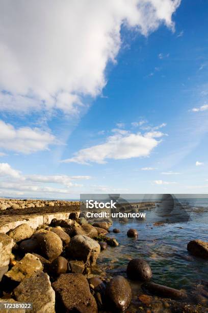 Embarcadero Foto de stock y más banco de imágenes de Carretera sobre Agua - Carretera sobre Agua, Lyme Regis, Acantilado