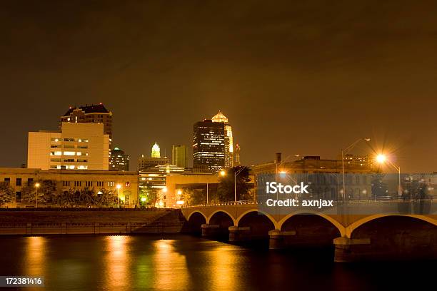 Photo libre de droit de La Vie Nocturne banque d'images et plus d'images libres de droit de Des Moines - Des Moines, Destination de voyage, Fleuve et rivière