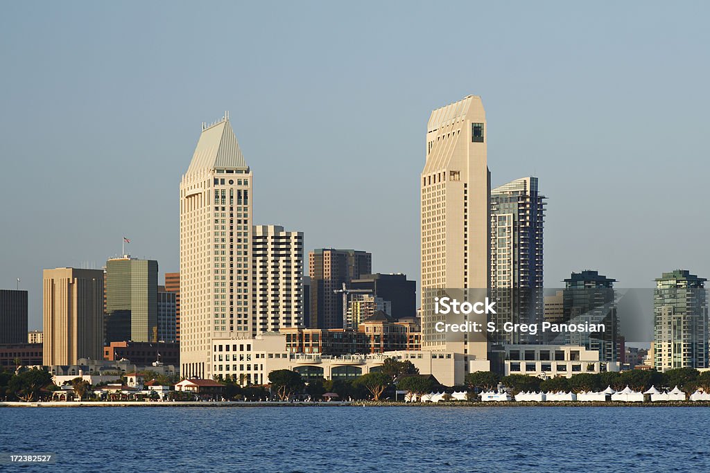 Horizonte al atardecer de la ciudad de San Diego - Foto de stock de Agua libre de derechos