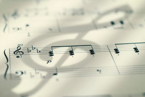 selective focus on the treble clef