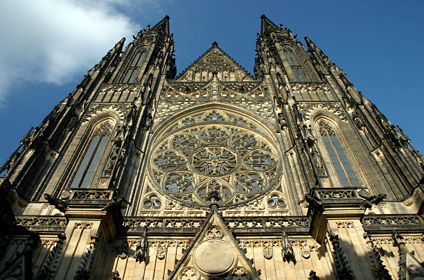 st. vitus cathedral - st vitus katedrali stok fotoğraflar ve resimler