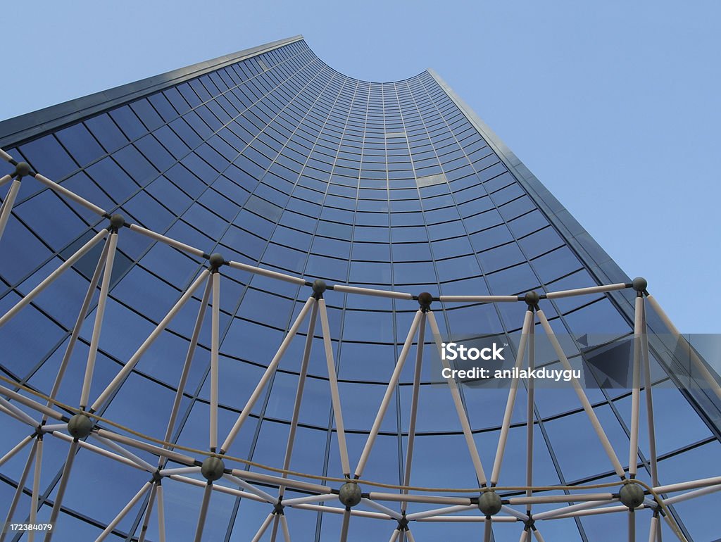 El edificio de oficinas - Foto de stock de Acero libre de derechos