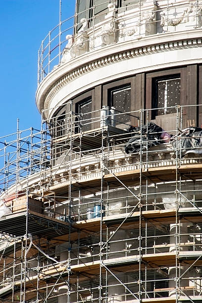 istock Rennovating Government Dome Tight Shot 172384593
