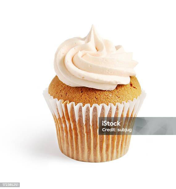 Vanille Cupcakes Stockfoto und mehr Bilder von Cupcake - Cupcake, Weiß, Weißer Hintergrund