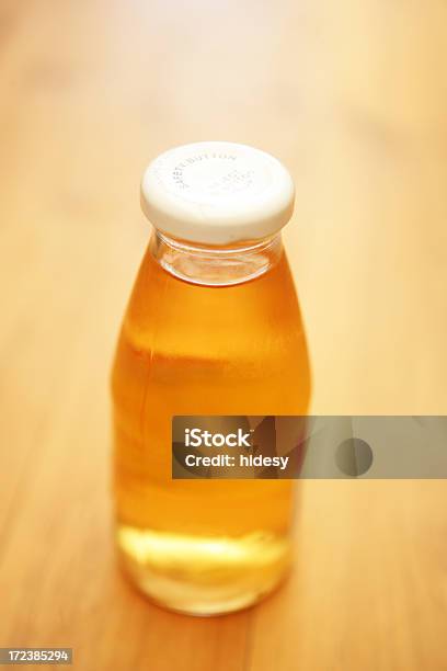 Foto de Orgânicos Suco e mais fotos de stock de Alimentação Saudável - Alimentação Saudável, Amarelo, Bebida