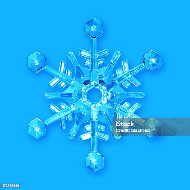 Foto de Crystal Floco De Neve e mais fotos de stock de Floco de Neve - Floco de Neve, Fundo azul, Primeiro plano