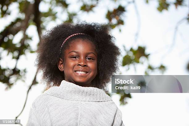 Foto de Menina Sorridente e mais fotos de stock de 4-5 Anos - 4-5 Anos, Afro, Afro-americano