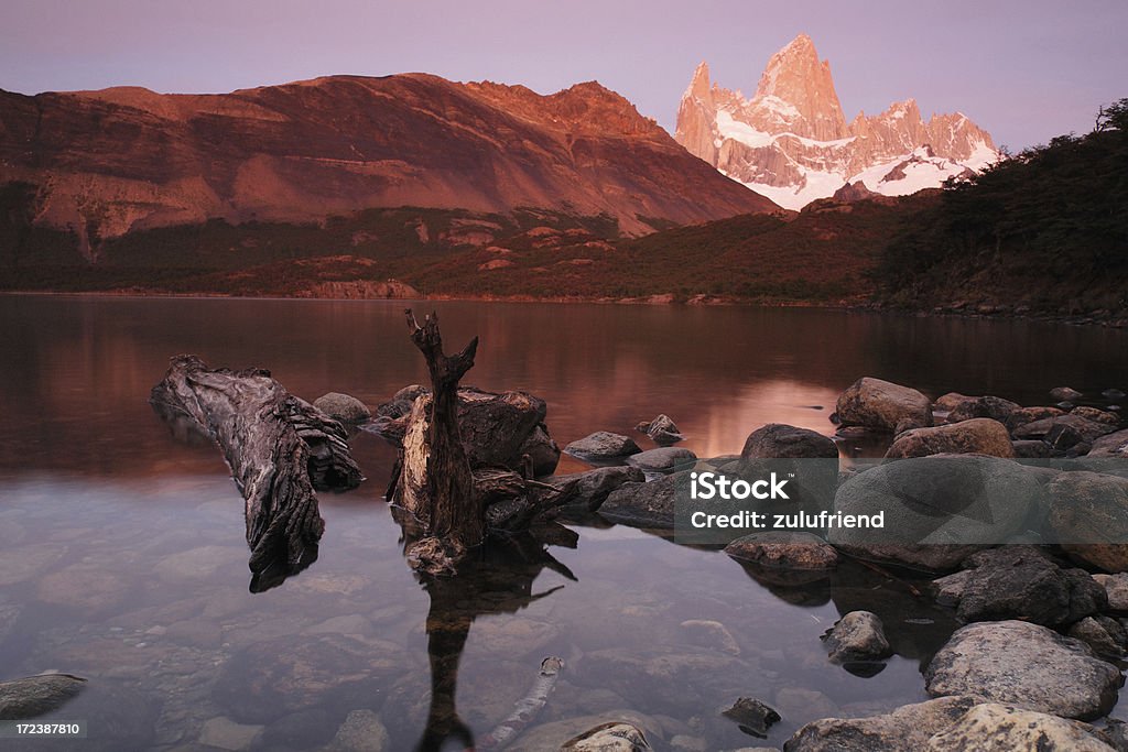Monte Fitz Roy ao nascer do sol - Foto de stock de Argentina royalty-free