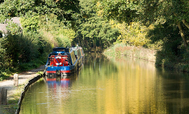 運河 - warwickshire narrow nautical vessel barge ストックフォトと画像