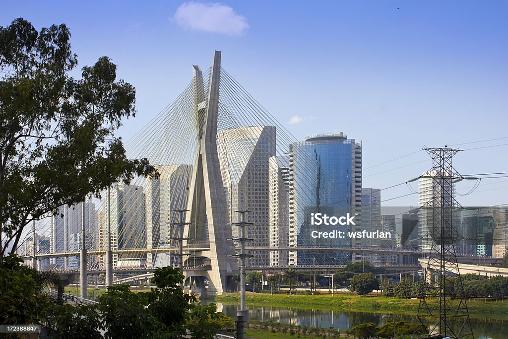 Célèbre cable séjourné pont à Sao Paulo-ville. - Photo de Pont à haubans libre de droits
