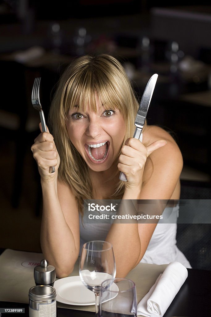 Attend la cuisine française - Photo de Couteau de table libre de droits