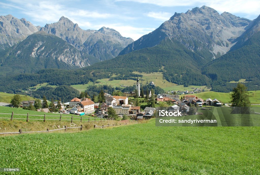 Ftan Village en Suisse - Photo de Alpes européennes libre de droits