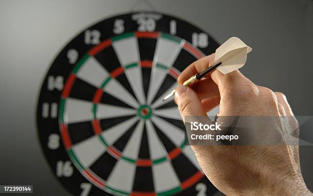 Dart Serii - zdjęcia stockowe i więcej obrazów Dart - Dart, Rzutka, Tarcza - Sprzęt sportowy