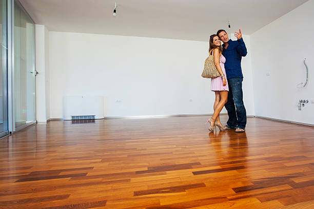 istock Young couple in a new flat 172391235