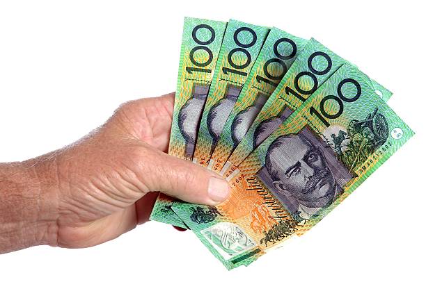 istock Australian Cash in the Hand 172392454