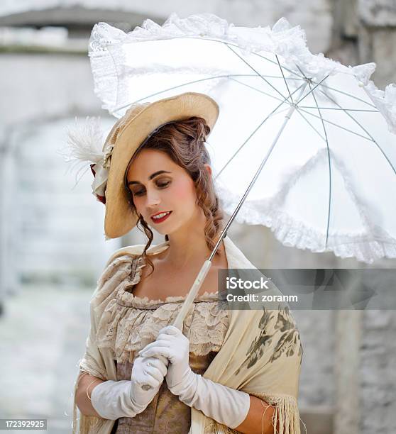 Stile Vittoriano Bellezza - Fotografie stock e altre immagini di Cappello - Cappello, Donne, Stile vittoriano