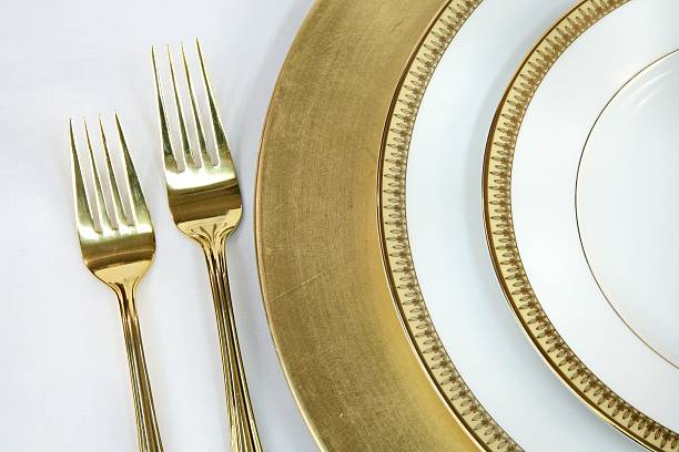 istock Elegant white and Gold Place Setting 2 172393110