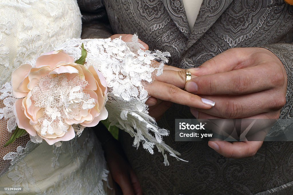 Lo sposo e la sposa - Foto stock royalty-free di Accordo d'intesa