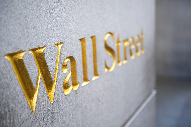 istock Wall Street Sign 172394700
