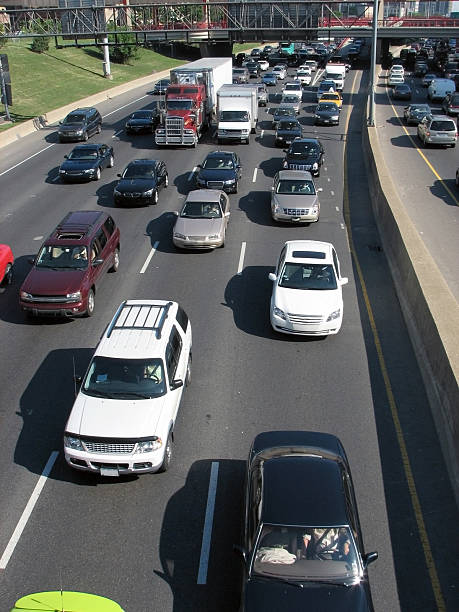istock Chicago Traffic on the Dan Ryan Expressway 172395901
