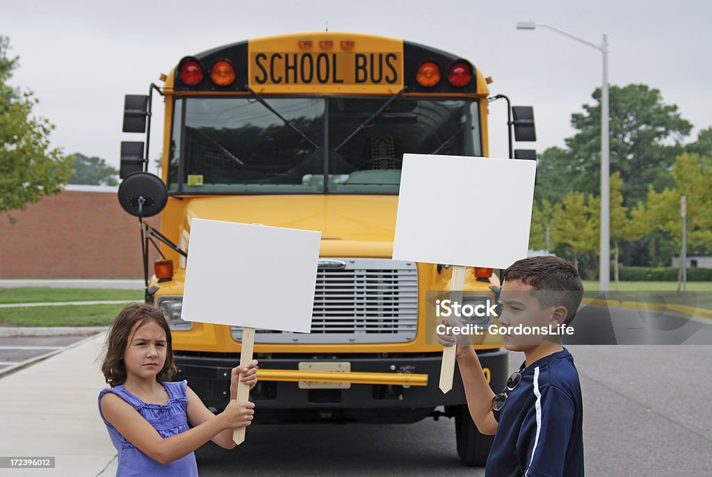 Protesting 어린이 학교 시리즈 1 - 로열티 프리 2명 스톡 사진