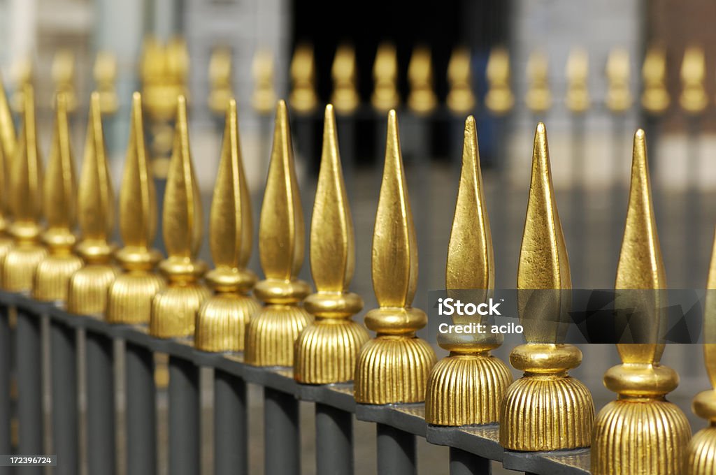 Золотой Забор - Стоковые фото Абстрактный роялти-фри