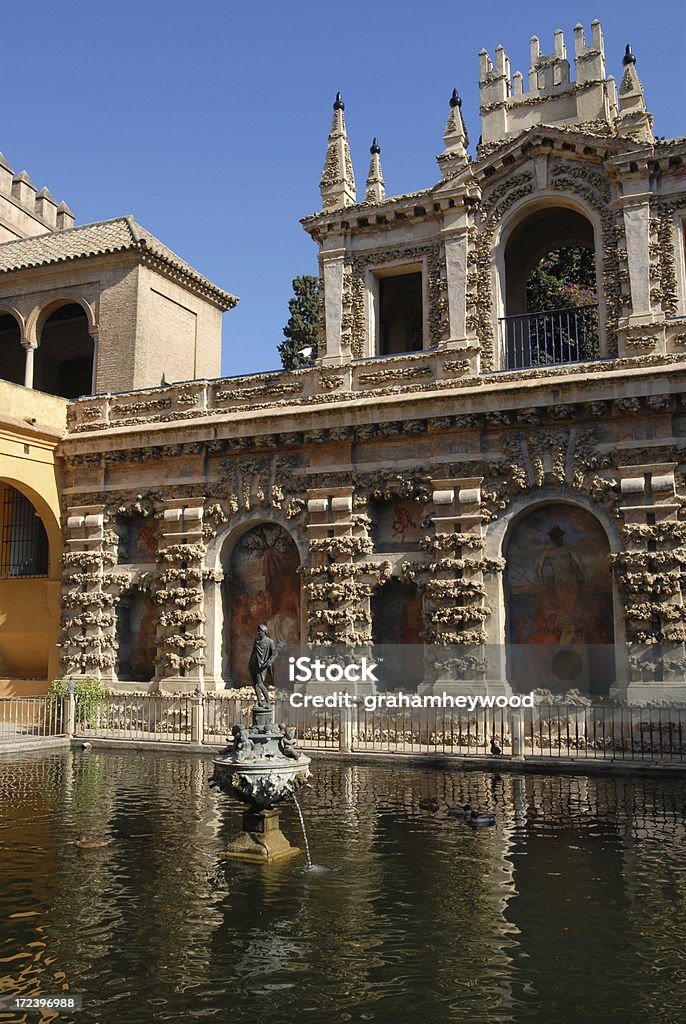 Mercurio de la piscina, el alcázar - Foto de stock de Agua libre de derechos