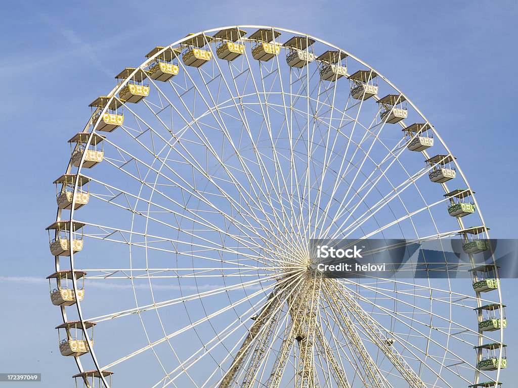 Grande roue en Parc d'attractions - Photo de Acier libre de droits