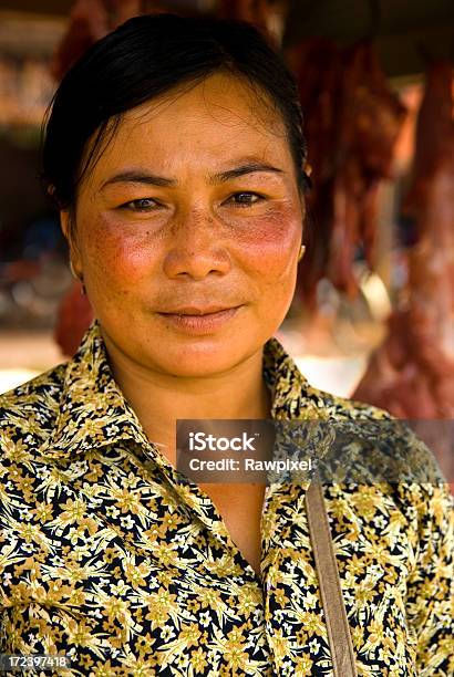 Camboyano Retrato De Foto de stock y más banco de imágenes de Adulto - Adulto, Asia, Asia Sudoriental