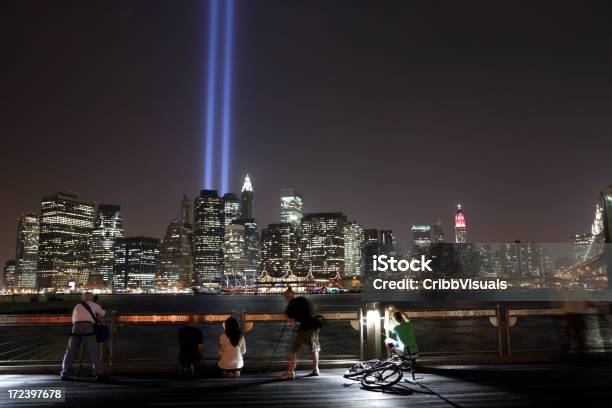 11 Września World Trade Center Memorial Światła New York 2006 - zdjęcia stockowe i więcej obrazów 11 wrzesień 2001 r.