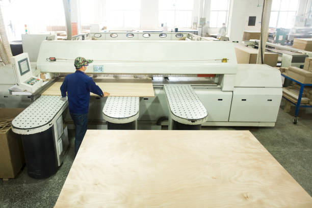 carpentry wood cross cutting - china office furniture manufacturing 個照片及圖片檔