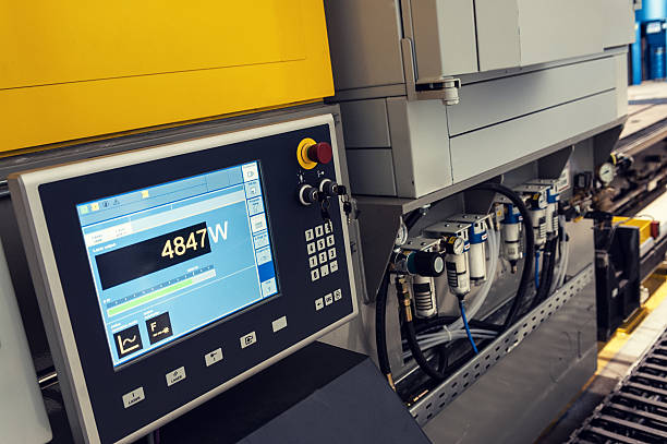 controles de corte a laser - control panel factory control machine - fotografias e filmes do acervo
