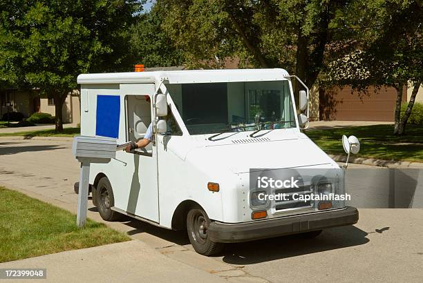 郵便配達車 - トラックのストックフォトや画像を多数ご用意 - トラック, 郵便, メールボックス