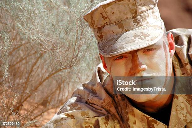 Foto de Marine e mais fotos de stock de Corpo de Fuzileiros Navais dos EUA - Corpo de Fuzileiros Navais dos EUA, Movimento, 20 Anos