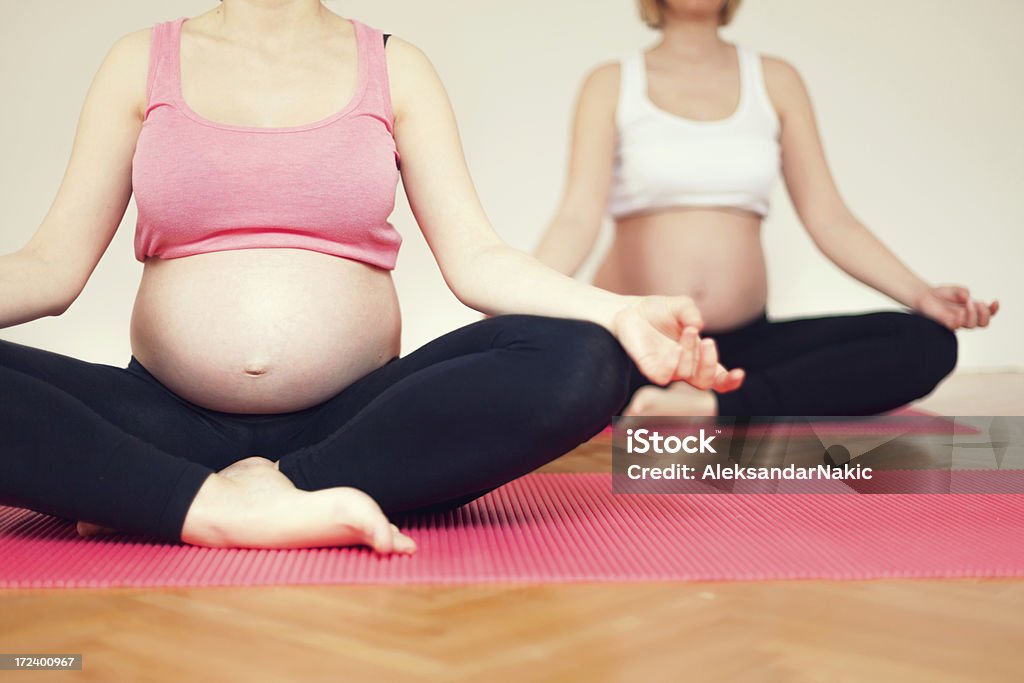 Prenatalny ćwiczenie - Zbiór zdjęć royalty-free (Biały)