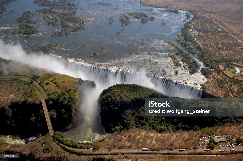 Cataratas Vitória e o contorno da ZâmbiaName - Royalty-free Cair Foto de stock