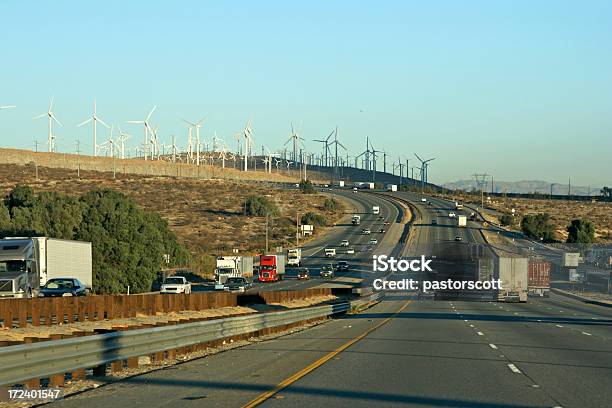 Foto de Windpower Passeio Ao Pôr Do Sol Para e mais fotos de stock de Califórnia - Califórnia, Eletricidade, Caminhonete pickup