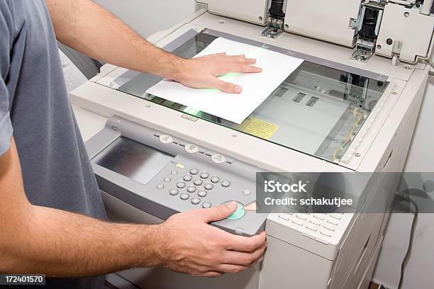 Photocopier2 - Fotografias de stock e mais imagens de Fotocopiadora - Fotocopiadora, Adulto, Apresentação Digital