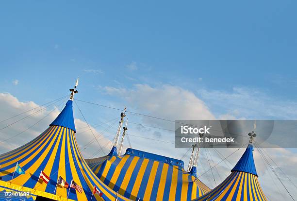 Foto de Tenda De Circo e mais fotos de stock de Amarelo - Amarelo, Arte, Cultura e Espetáculo, Azul