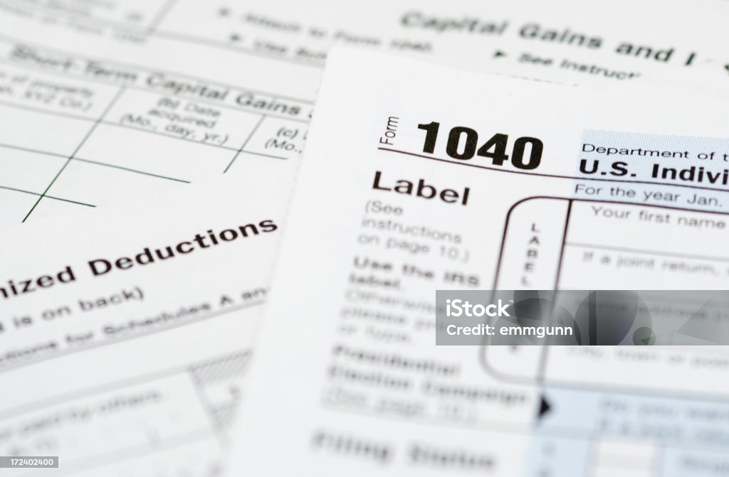 Income Tax Form - Lizenzfrei April Stock-Foto