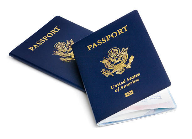 new-eua passaporte, documento de viagem com microchips - us state department fotos imagens e fotografias de stock