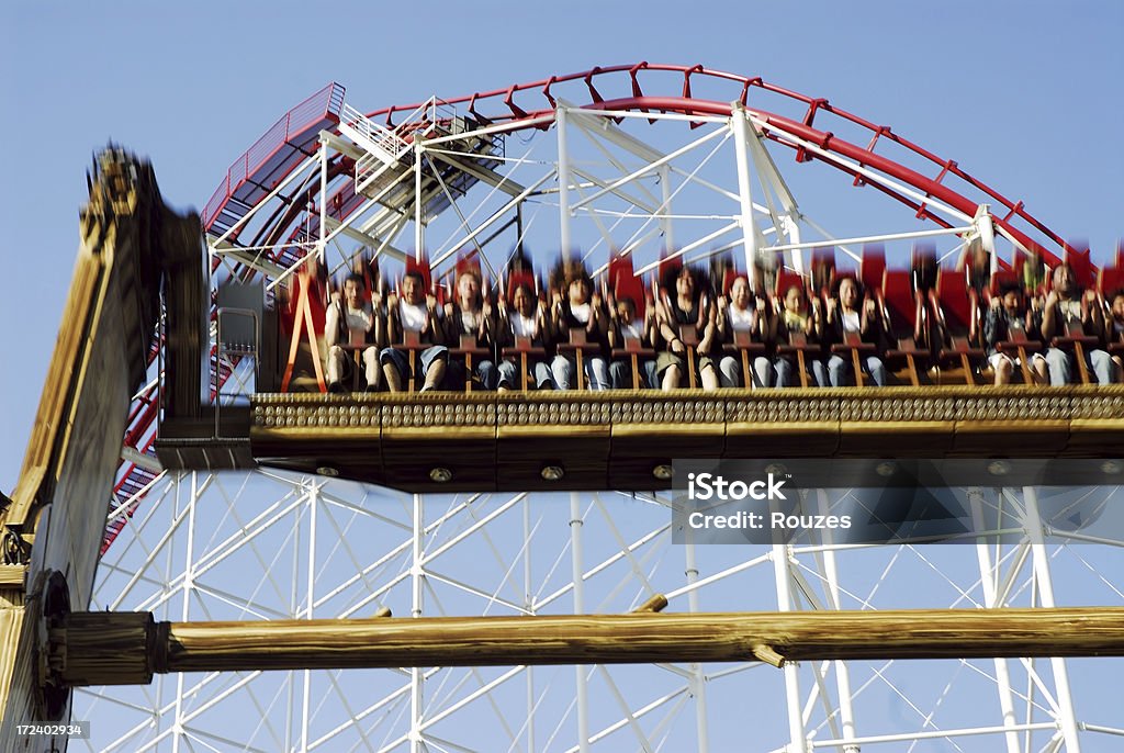 Parque de diversiones - Foto de stock de Montaña rusa libre de derechos