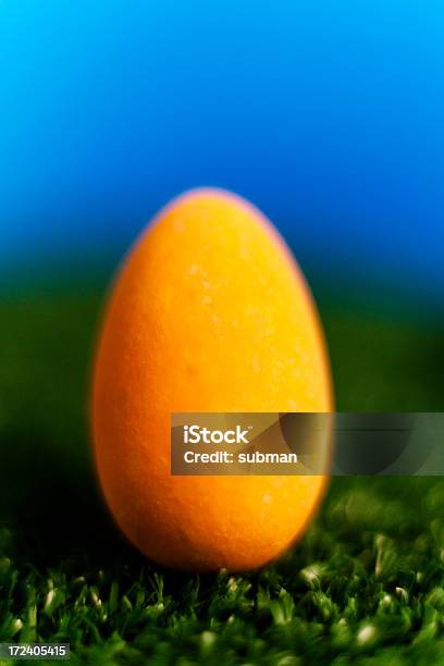 Uovo Di Pasqua - Fotografie stock e altre immagini di Alimento di base - Alimento di base, Blu, Caccia all'uovo di Pasqua