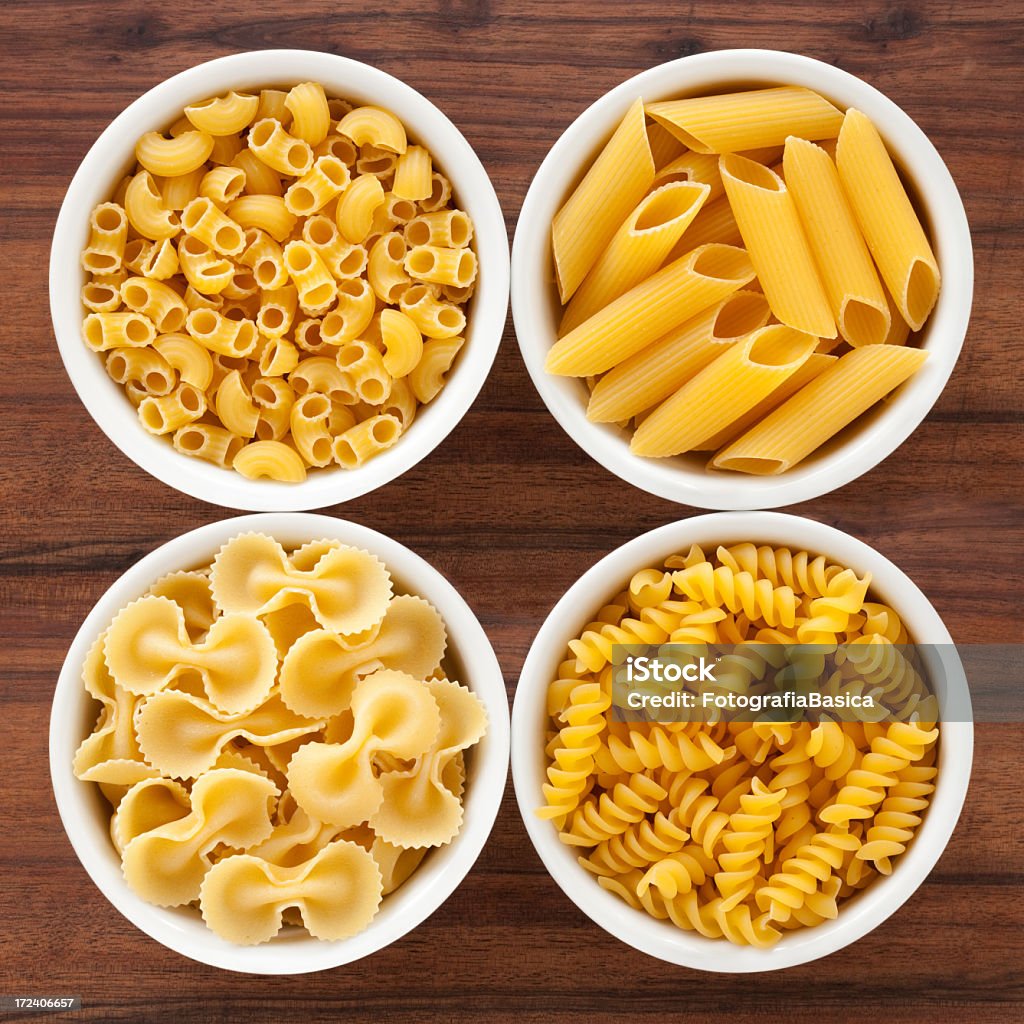 pasta secca - Foto stock royalty-free di Alimenti secchi